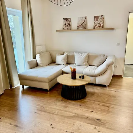 Fewo-palmtrees 3 - Grosse Und Moderne 2 Zimmerwohnung Mit Sued-west Balkon In Gladbeck-mitte Naehe Movie Park Und Arena Aufschalke Διαμέρισμα