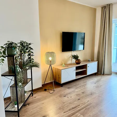 Fewo-palmtrees 3 - Grosse Und Moderne 2 Zimmerwohnung Mit Sued-west Balkon In Gladbeck-mitte Naehe Movie Park Und Arena Aufschalke * Gladbeck