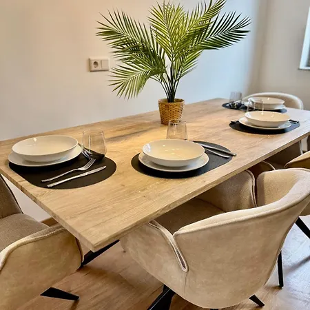 Fewo-palmtrees 3 - Grosse Und Moderne 2 Zimmerwohnung Mit Sued-west Balkon In Gladbeck-mitte Naehe Movie Park Und Arena Aufschalke Apartament Gladbeck