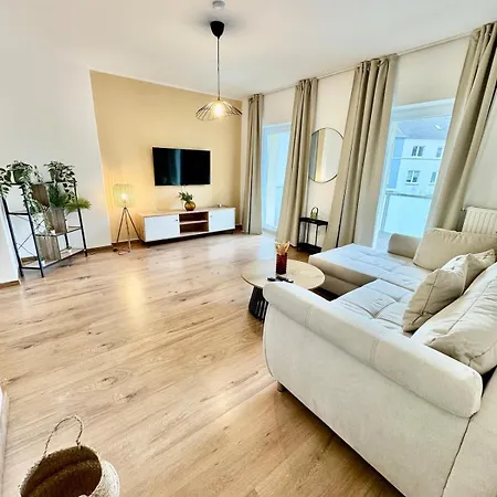 Apartament Fewo-palmtrees 3 - Grosse Und Moderne 2 Zimmerwohnung Mit Sued-west Balkon In Gladbeck-mitte Naehe Movie Park Und Arena Aufschalke Gladbeck