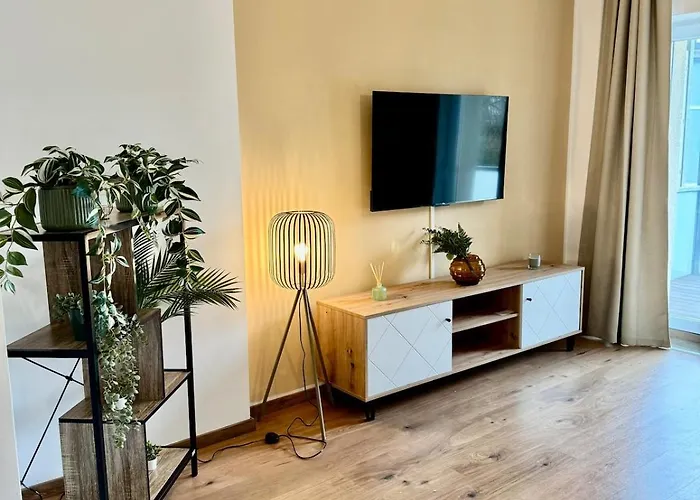 Fewo-palmtrees 3 - Grosse Und Moderne 2 Zimmerwohnung Mit Sued-west Balkon In Gladbeck-mitte Naehe Movie Park Und Arena Aufschalke * Gladbeck